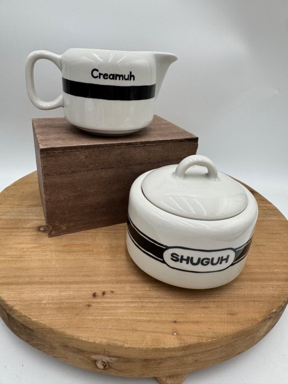 Rare FISHS EDDY NYC “SHUGUH” And “ CREAMUH” BOWL Set KRISTINA SACCI EUC